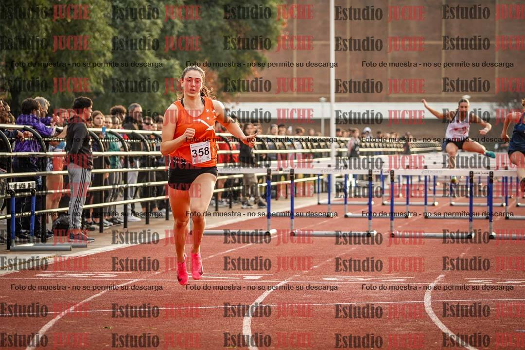 Fotos de los 100 m con vallas de mujeres - heptatlón 1