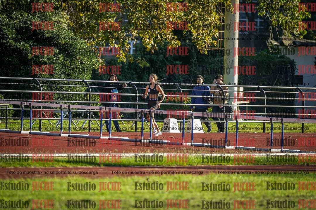 Fotos de los 295 m con vallas de mujeres