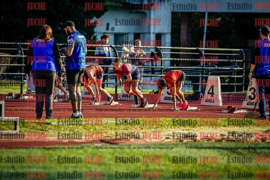 Fotos de los 100 m con vallas de mujeres - hepta 1