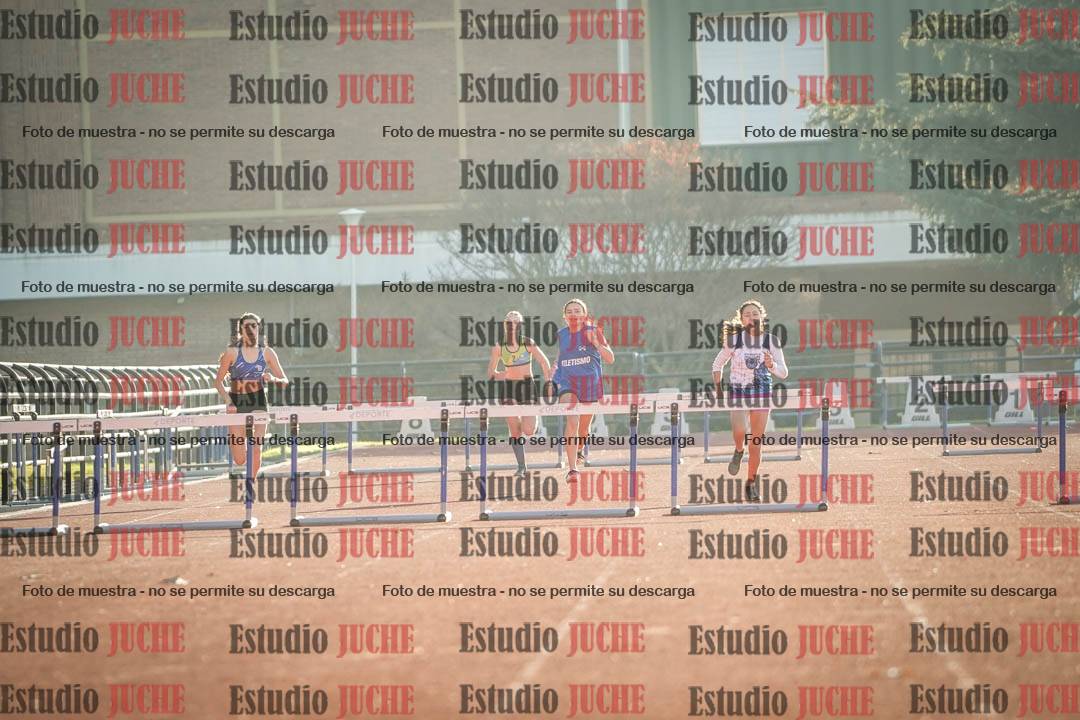 Fotos de los 295 m con vallas de mujeres