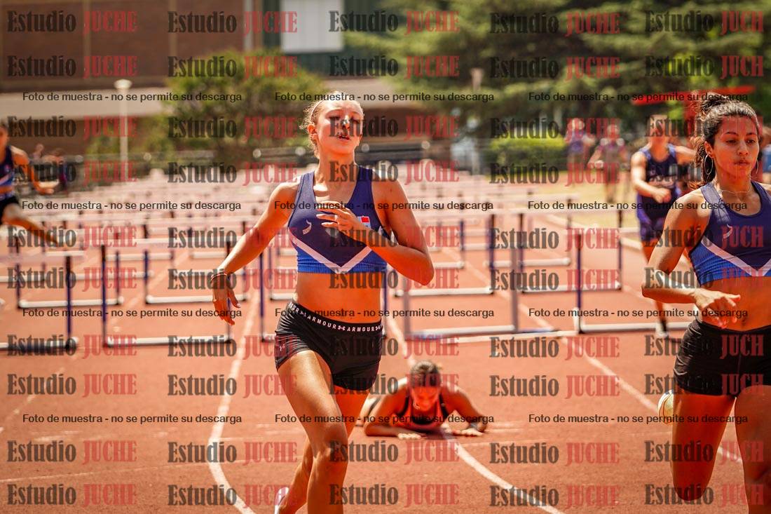 Fotos de los 100 m con vallas de mujeres