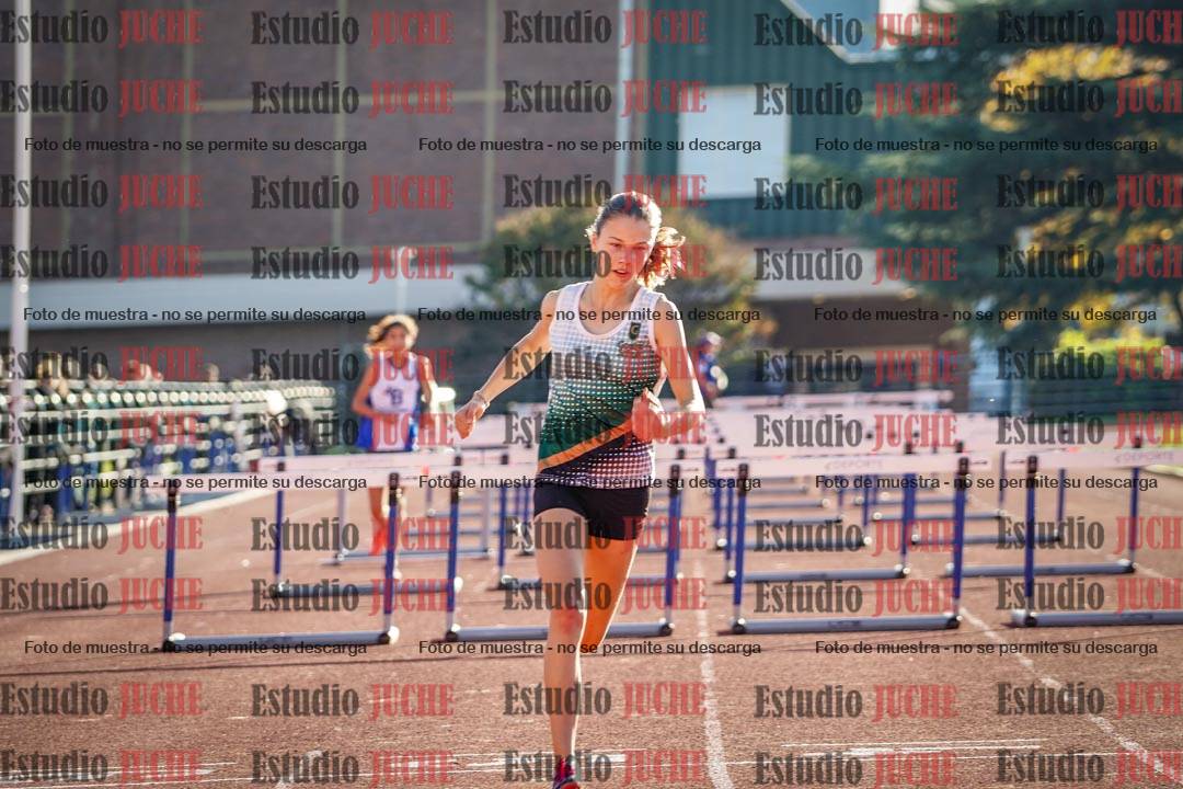 Fotos de los 80 m con vallas de mujeres - U16