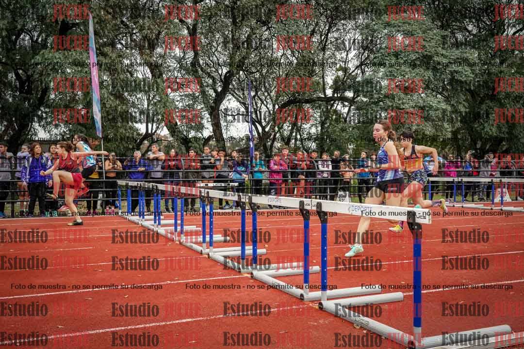 Fotos de los 100 m con vallas de mujeres