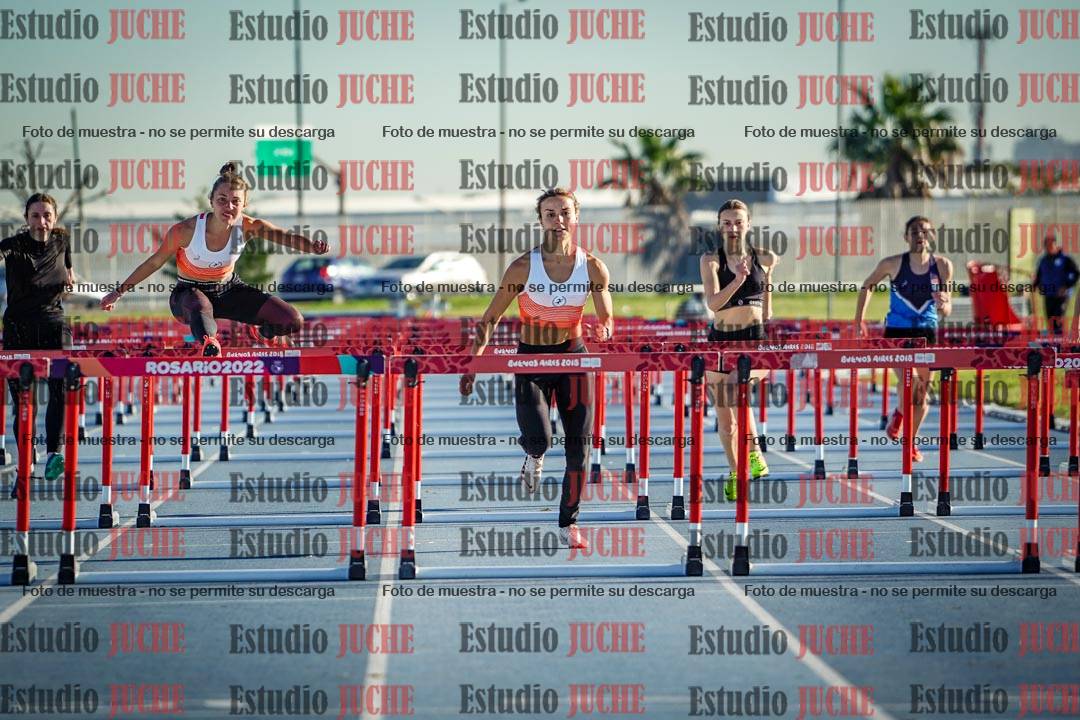 Fotos de los 100 m con vallas de mujeres