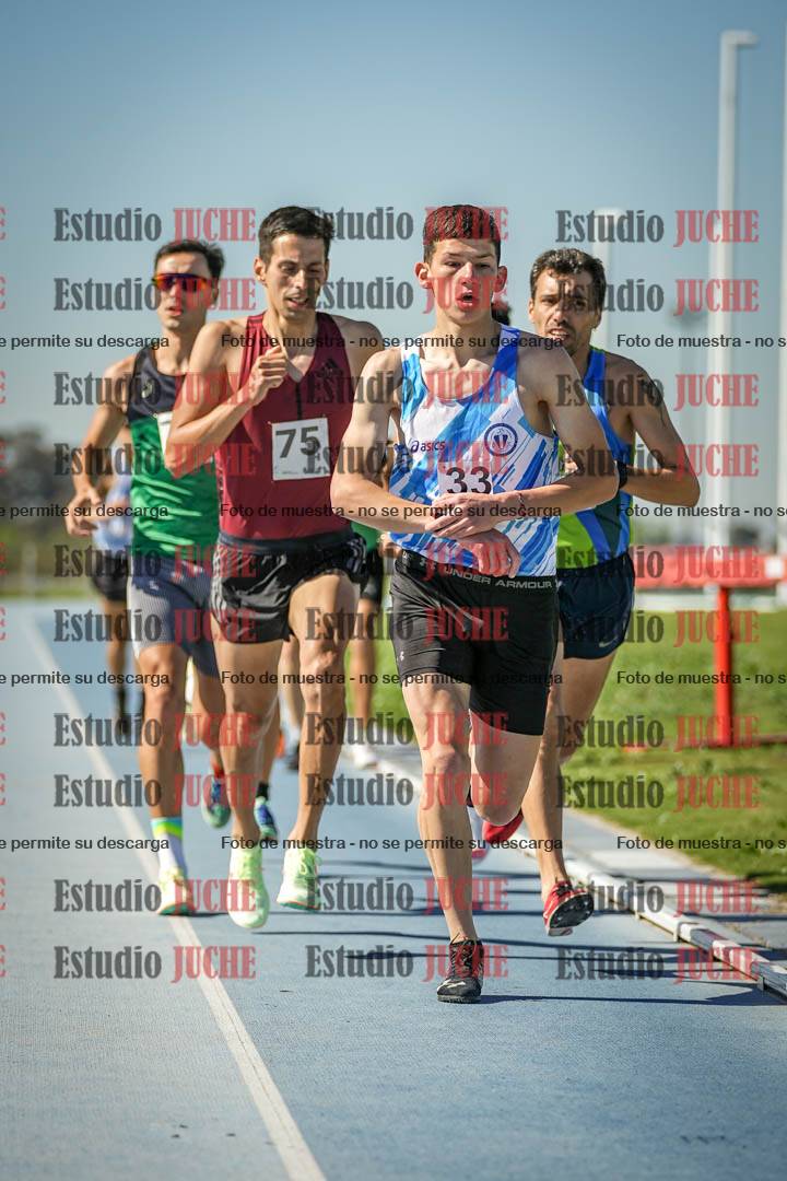 Fotos de los 5000 m de mujeres y varones - serie 1