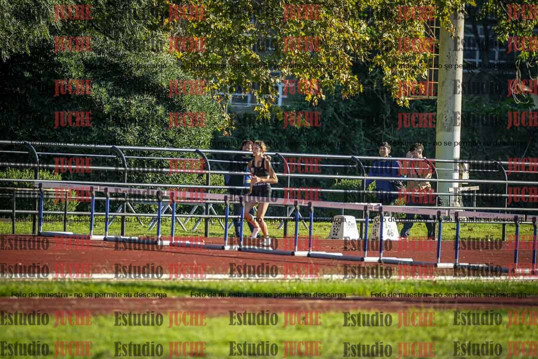 Fotos de los 295 m con vallas de mujeres