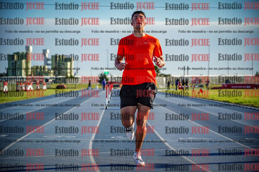 Fotos de los 110 m con vallas de varones - decatlón 6
