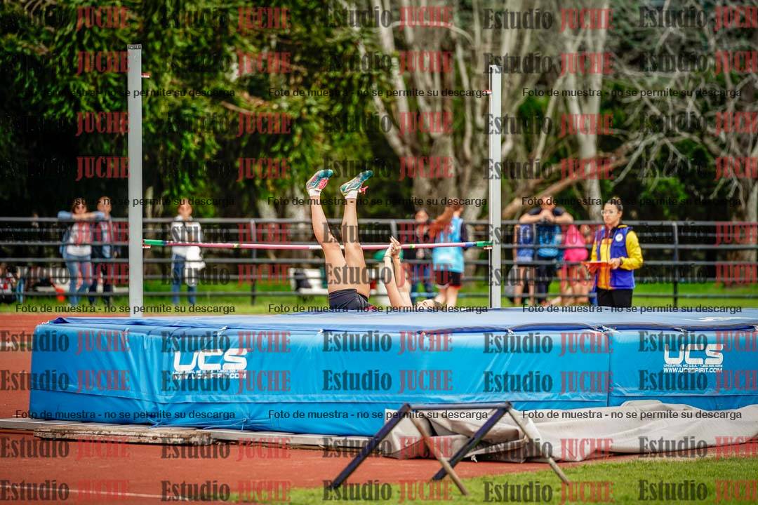 Fotos del salto en alto de mujeres