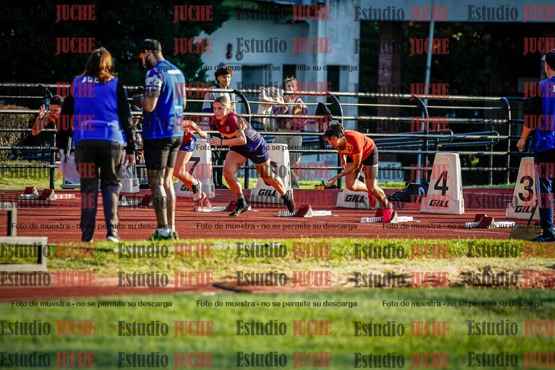 Fotos de los 100 m con vallas de mujeres - hepta 1