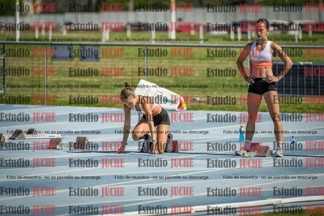 Fotos de los 100 m con vallas de mujeres