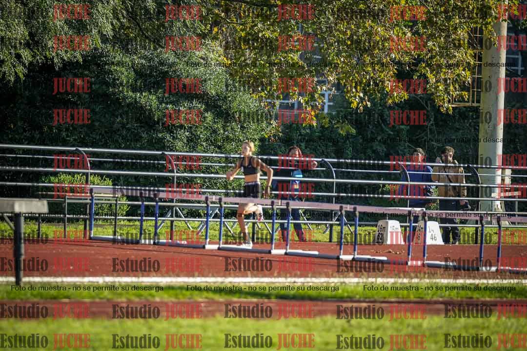 Fotos de los 295 m con vallas de mujeres