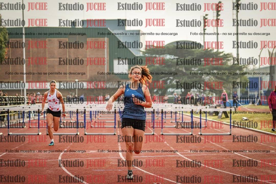 Fotos de los 100 m con vallas de mujeres - heptatlón 1