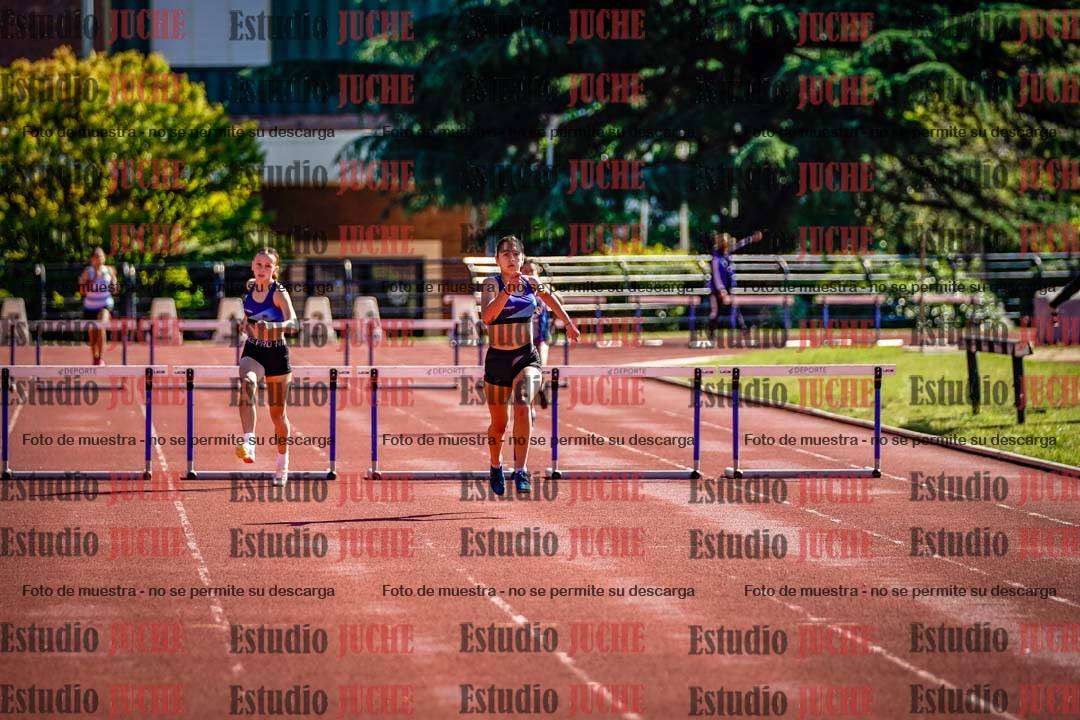 Fotos de los 295 m con vallas de mujeres