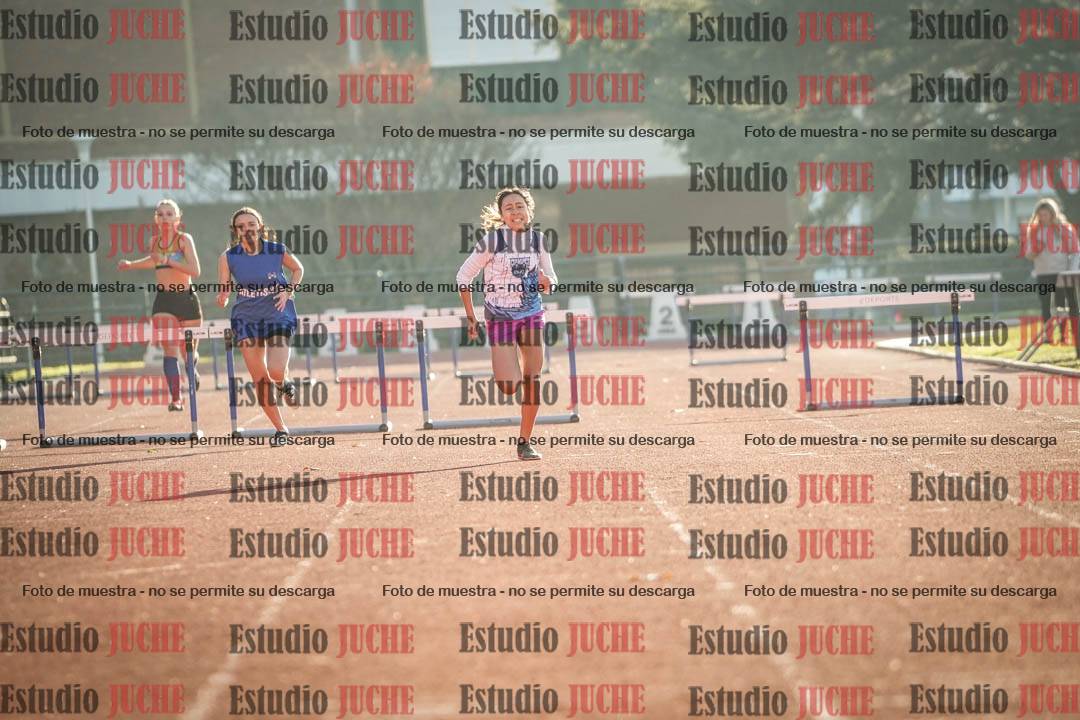 Fotos de los 295 m con vallas de mujeres