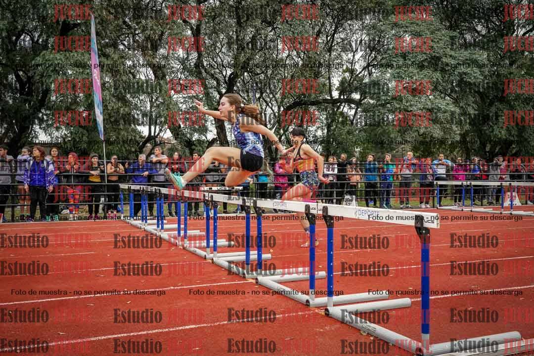 Fotos de los 100 m con vallas de mujeres