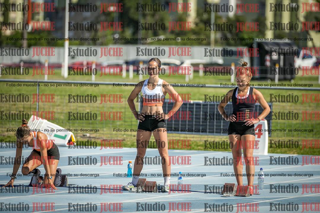 Fotos de los 100 m con vallas de mujeres
