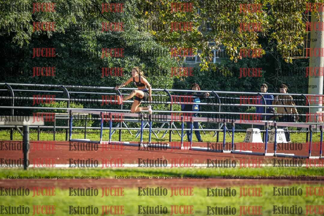 Fotos de los 295 m con vallas de mujeres