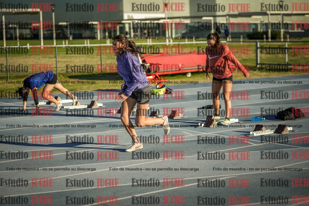 Fotos de los 100 m con vallas de mujeres