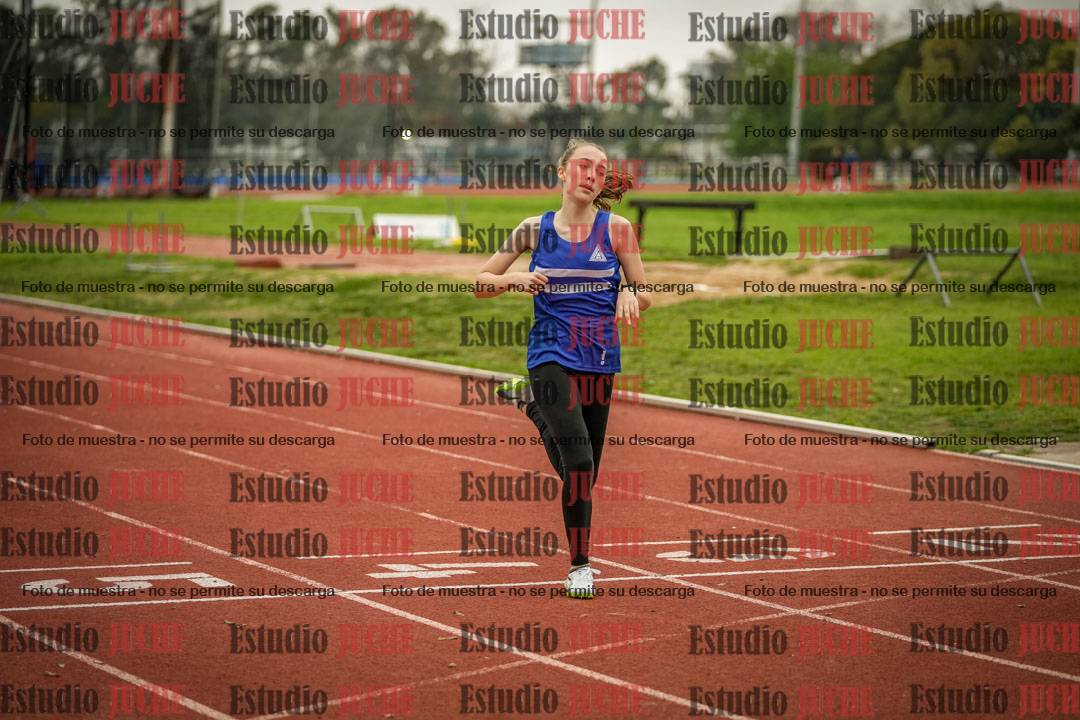 Fotos de los 295 m con vallas de mujeres - U16