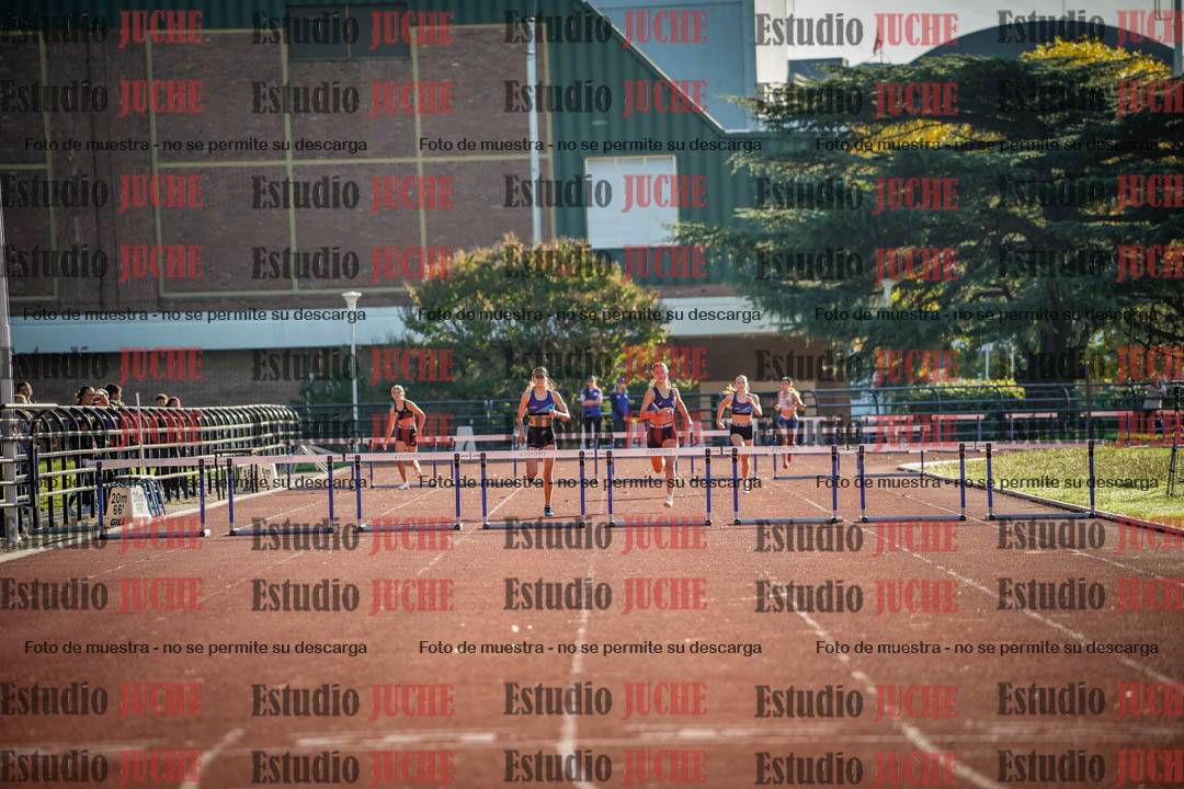 Fotos de los 295 m con vallas de mujeres