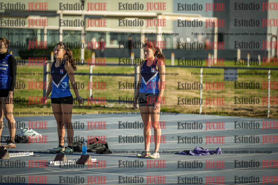Fotos de los 100 m con vallas de mujeres