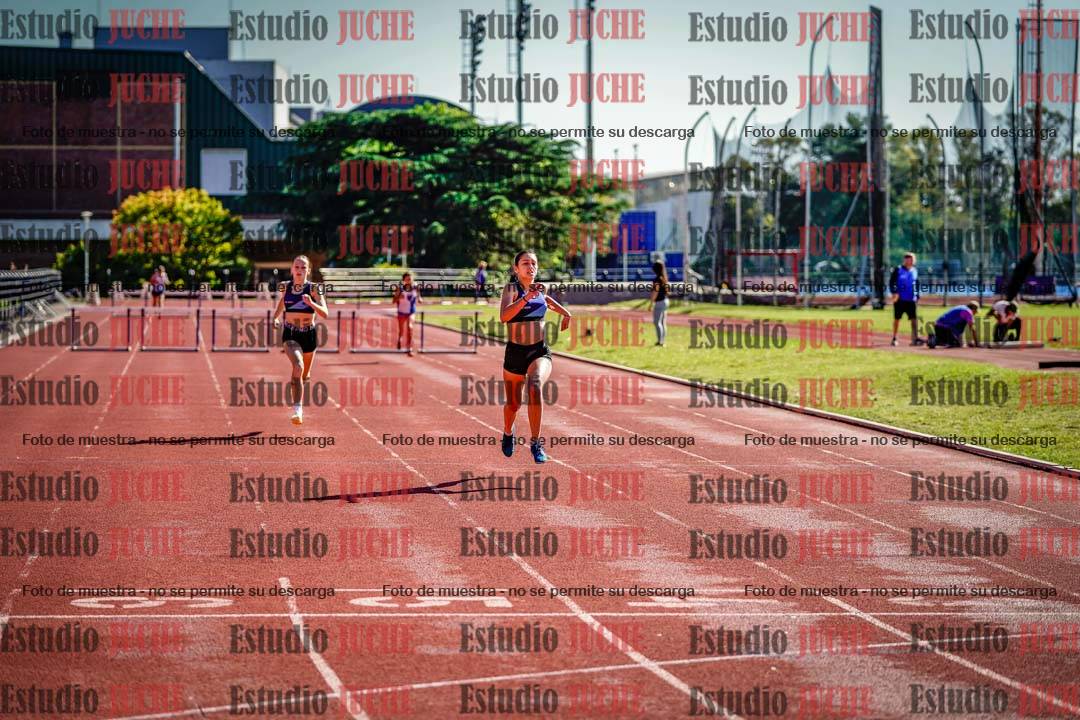 Fotos de los 295 m con vallas de mujeres