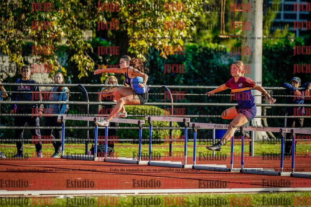 Fotos de los 100 m con vallas de mujeres - hepta 1