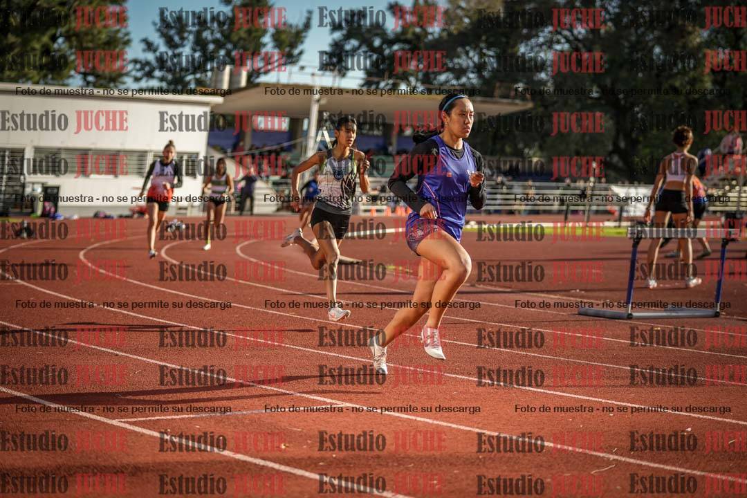 Fotos de los 400 m con vallas de mujeres