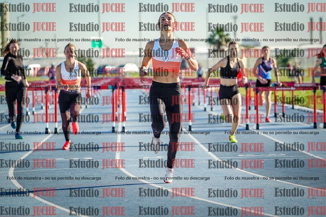 Fotos de los 100 m con vallas de mujeres