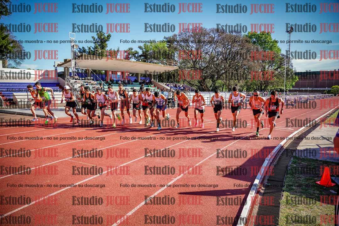 Fotos de los 10.000 m de varones - serie 1