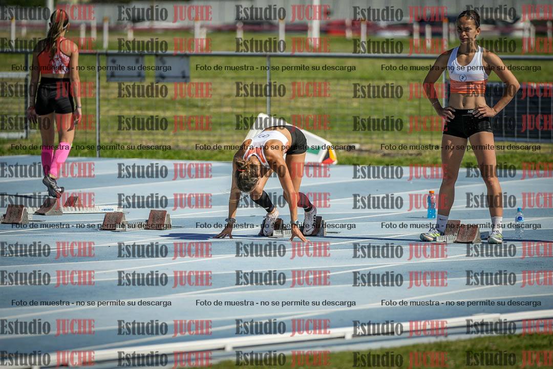 Fotos de los 100 m con vallas de mujeres