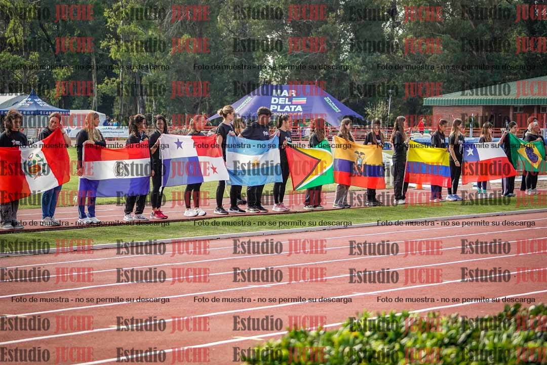 Fotos de algunos extras y podios del día 1