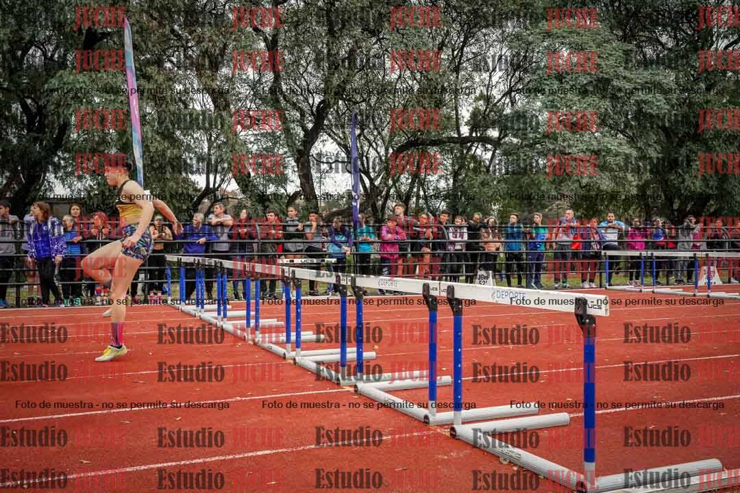 Fotos de los 100 m con vallas de mujeres
