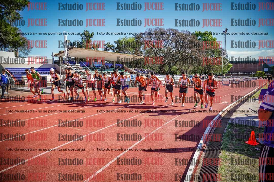 Fotos de los 10.000 m de varones - serie 1