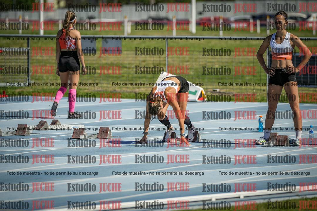 Fotos de los 100 m con vallas de mujeres