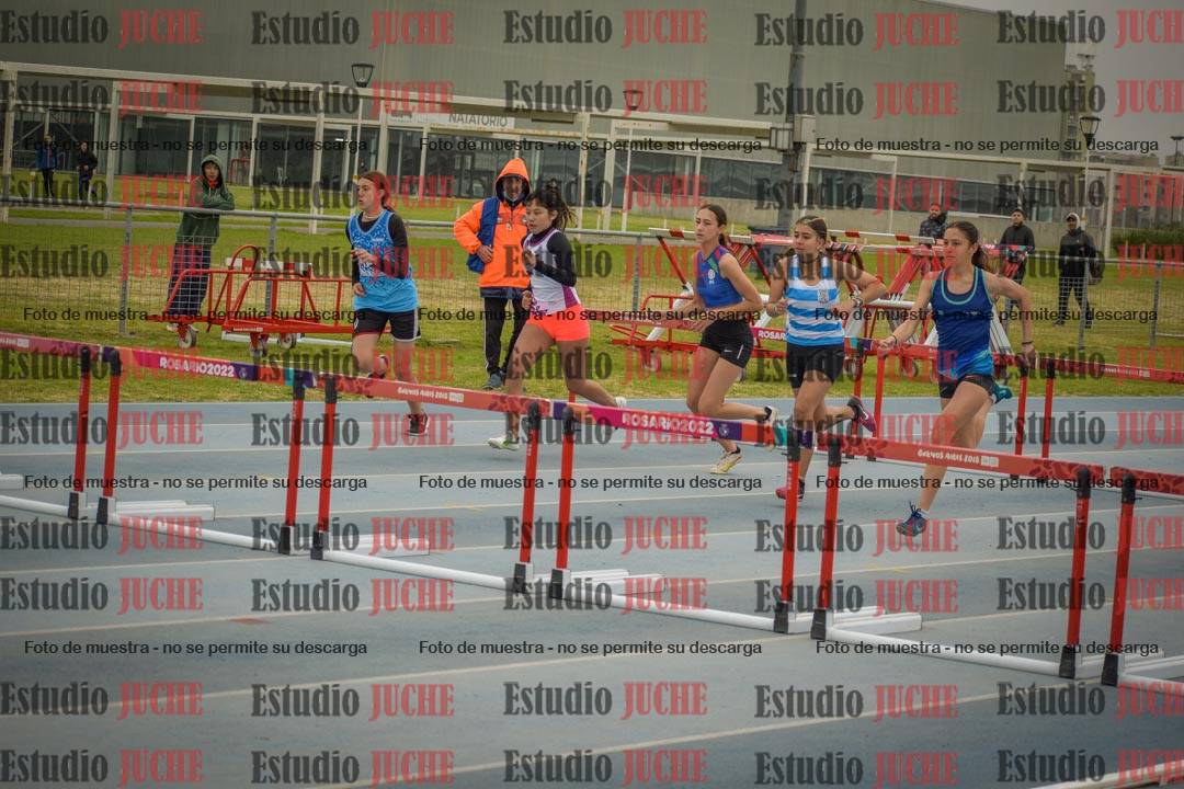 Fotos de los 80 m con vallas de mujeres