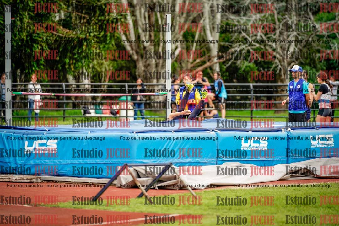 Fotos del salto en alto de mujeres
