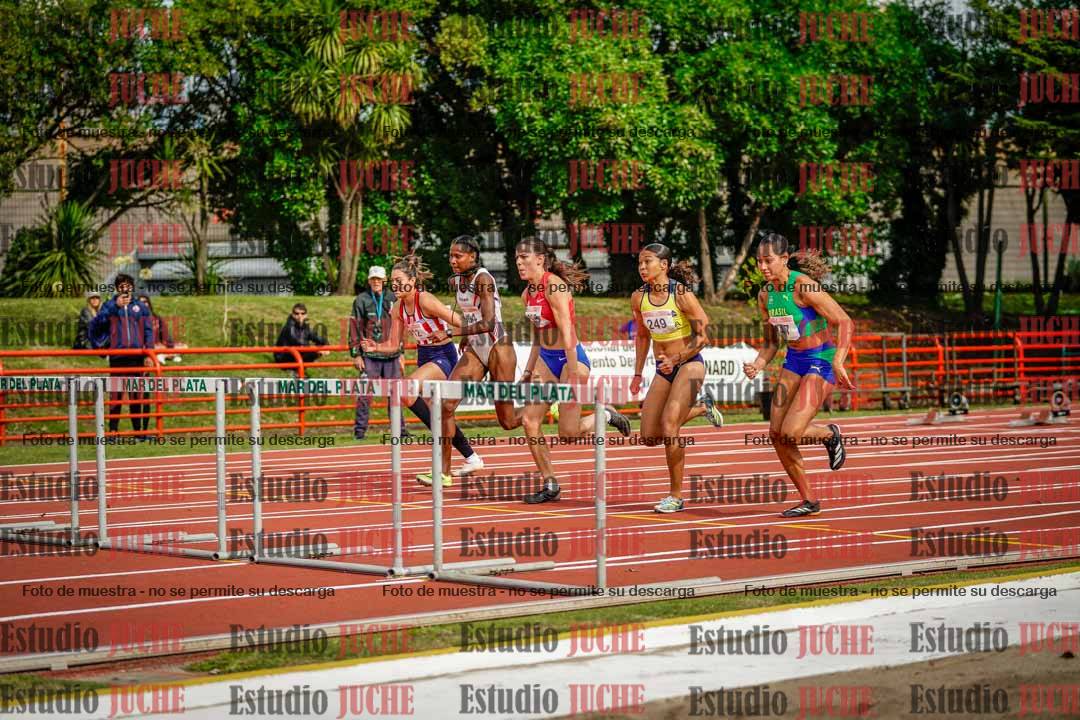 Fotos de los 100 m con vallas de mujeres