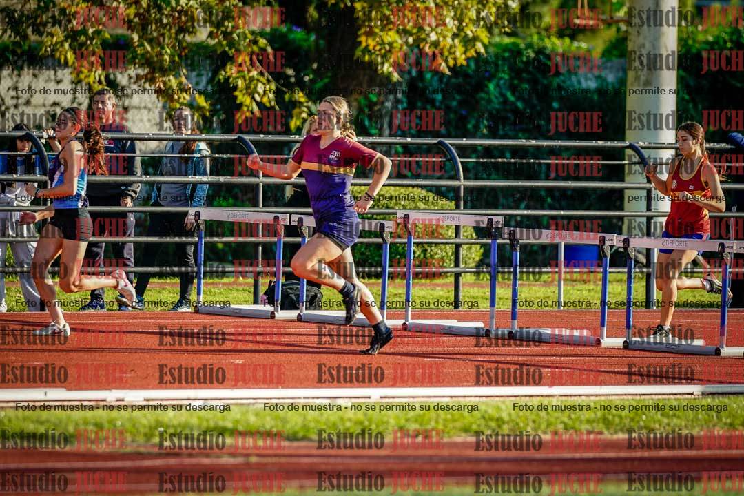 Fotos de los 100 m con vallas de mujeres - hepta 1