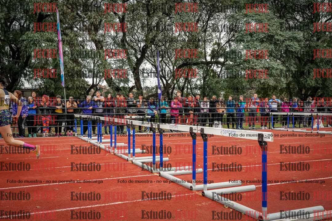 Fotos de los 100 m con vallas de mujeres