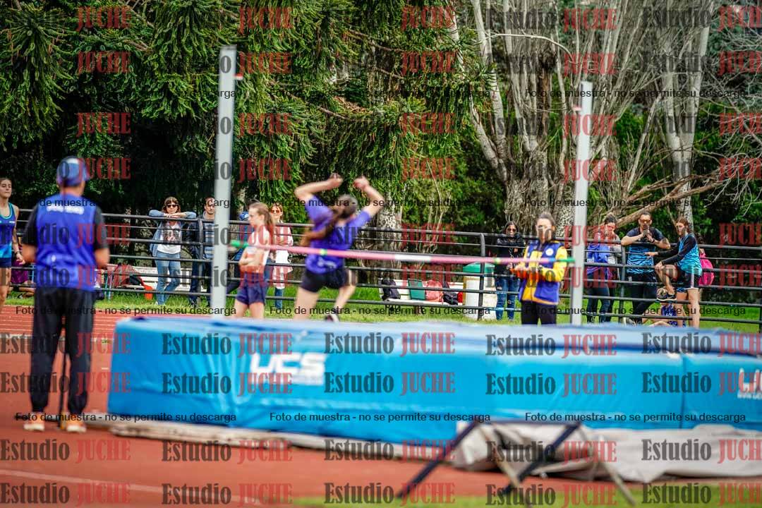 Fotos del salto en alto de mujeres