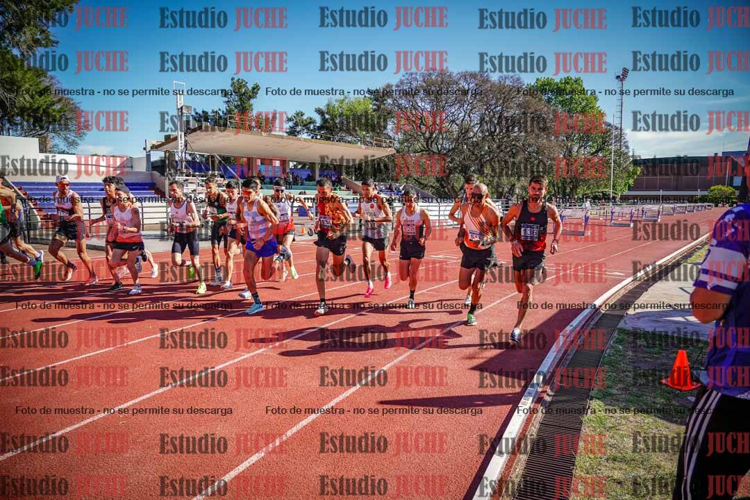 Fotos de los 10.000 m de varones - serie 1