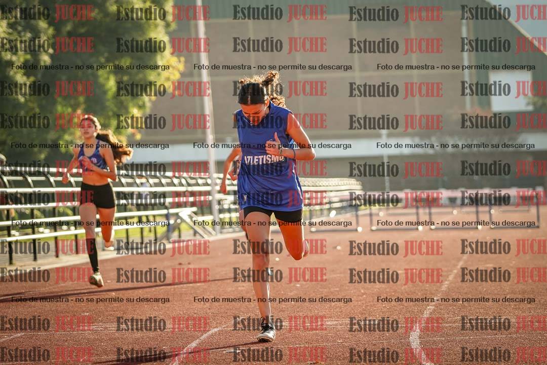 Fotos de los 295 m con vallas de mujeres