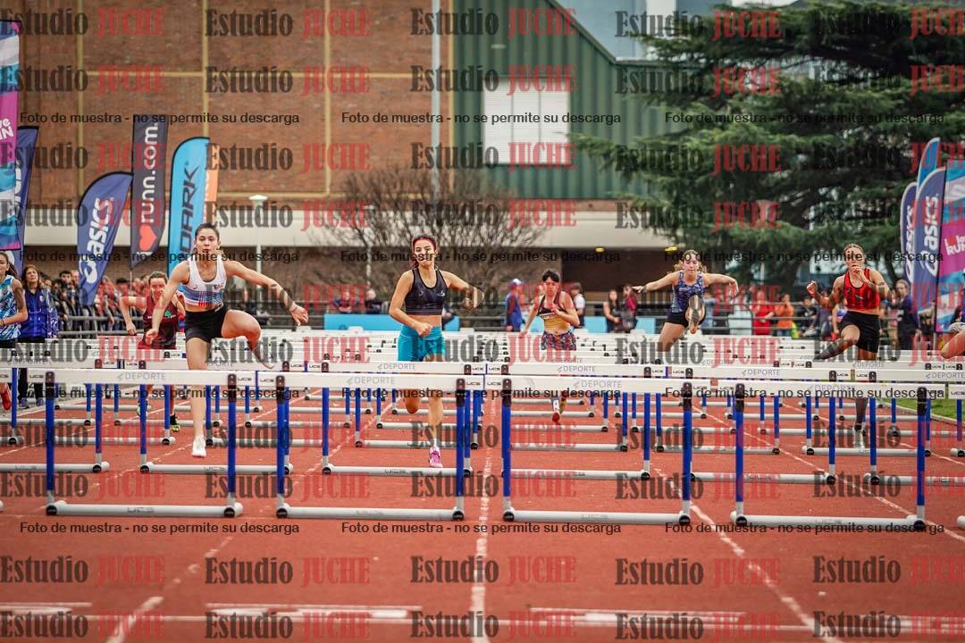 Fotos de los 100 m con vallas de mujeres
