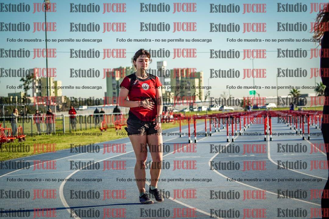 Fotos de los 100 m con vallas de mujeres