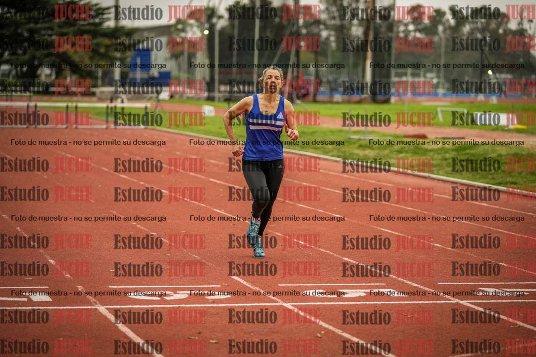 Fotos de los 295 m con vallas de mujeres - U16