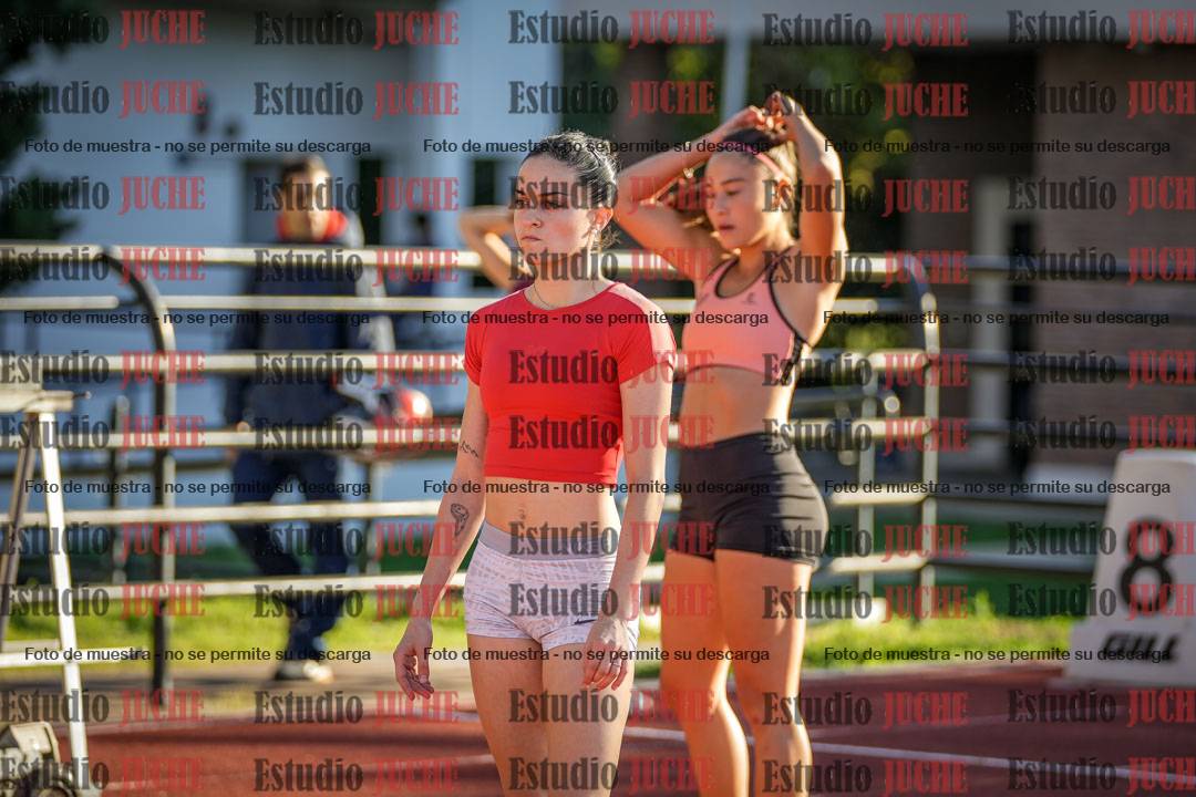 Fotos de los 100 m con vallas de mujeres