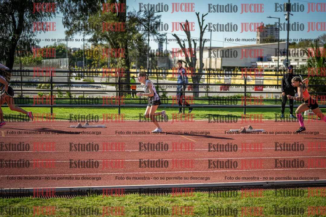 Fotos de los 295 m con vallas de mujeres