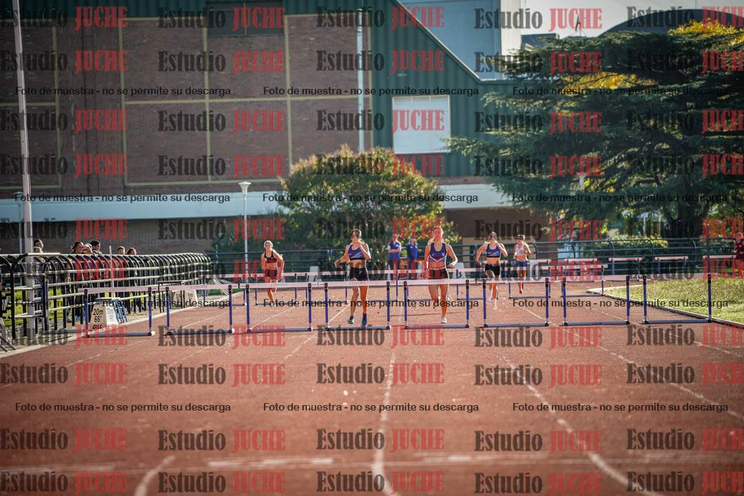 Fotos de los 295 m con vallas de mujeres