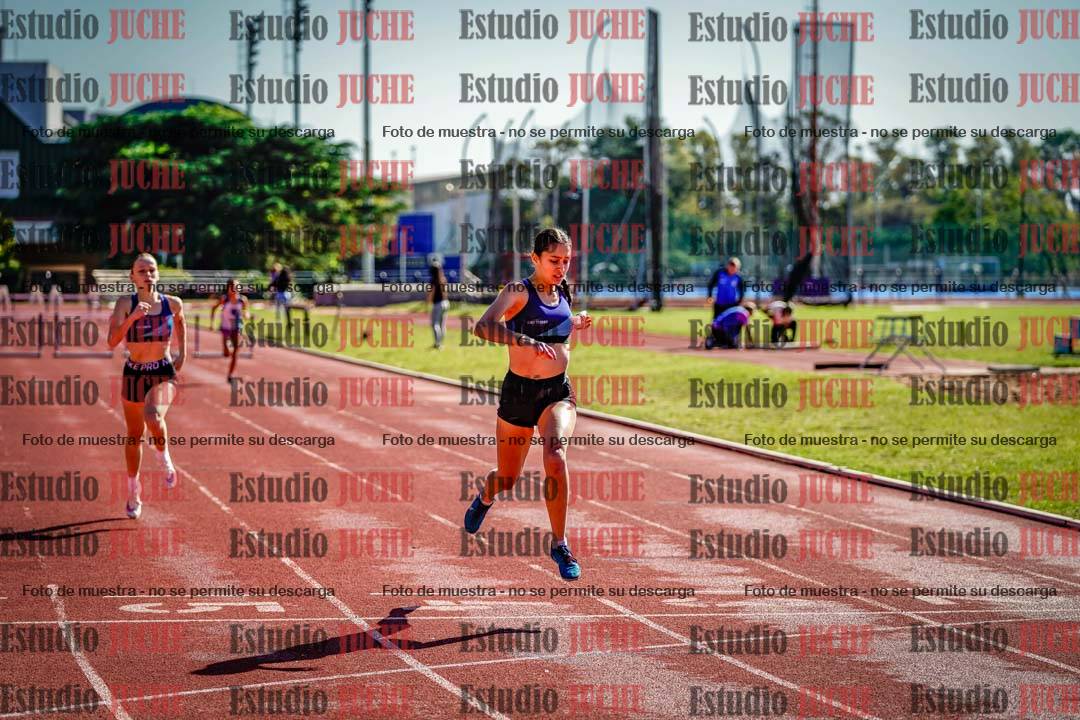 Fotos de los 295 m con vallas de mujeres